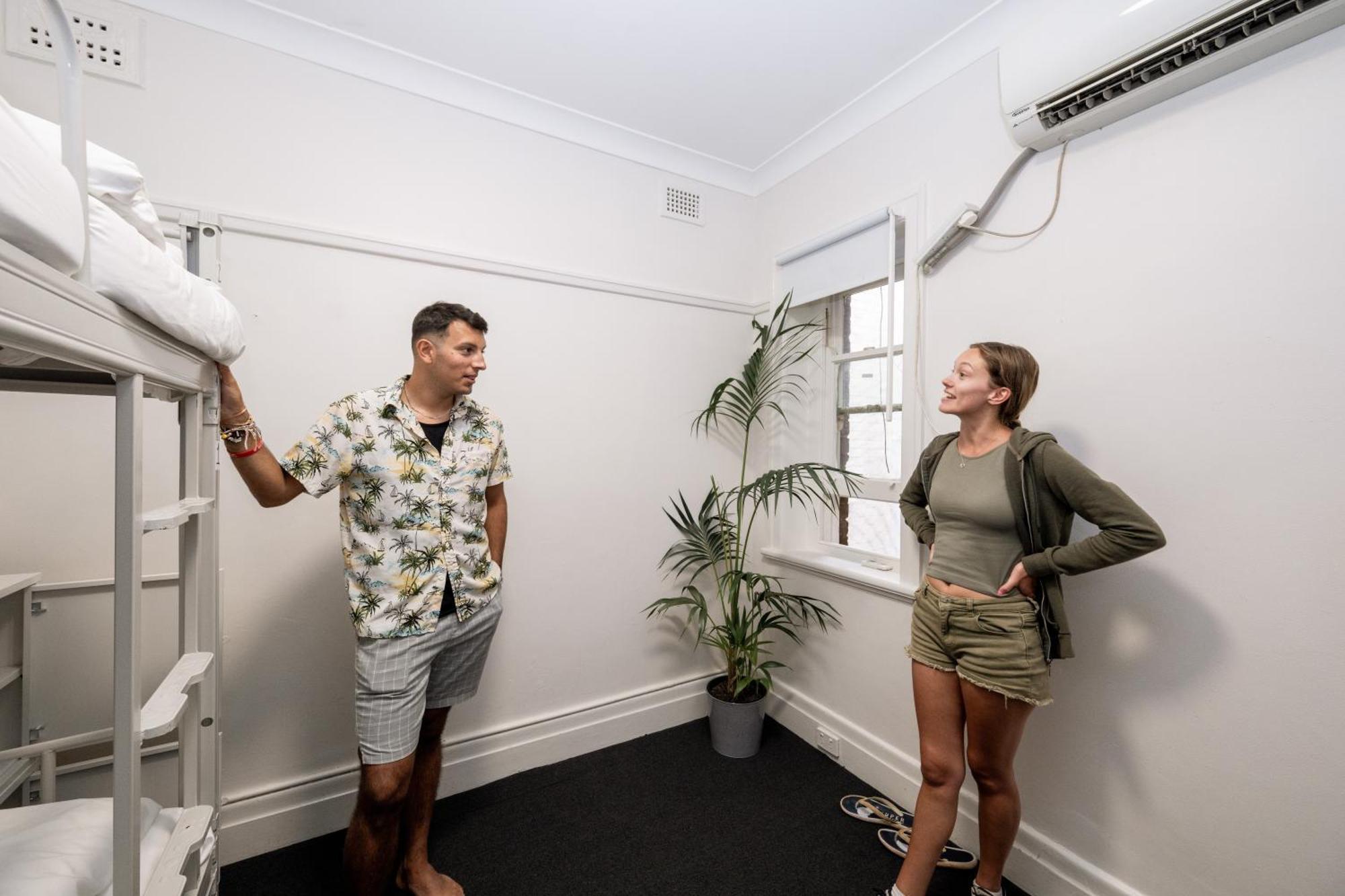 Хостел Urban Nomad Potts Point - 18 To 39 Only Сидней Экстерьер фото